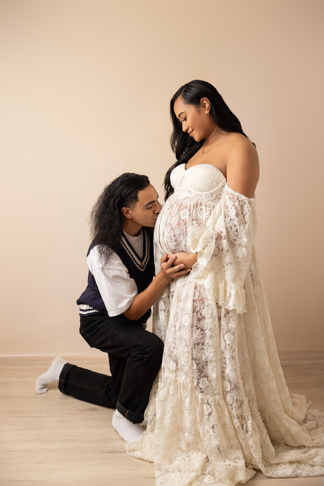 studio maternity shoot with elia making memories