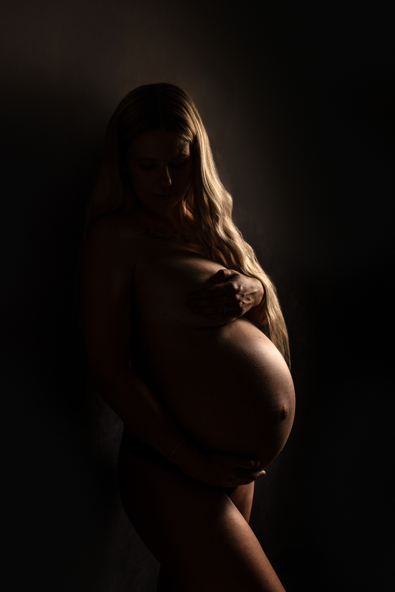 fine art maternity session Auckland