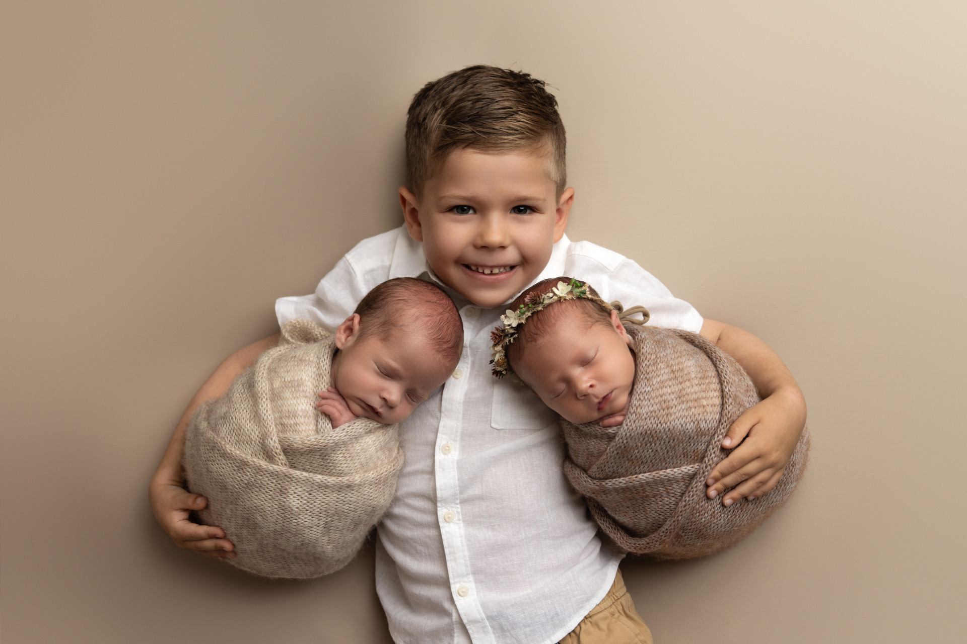 sibling with twins newborn session