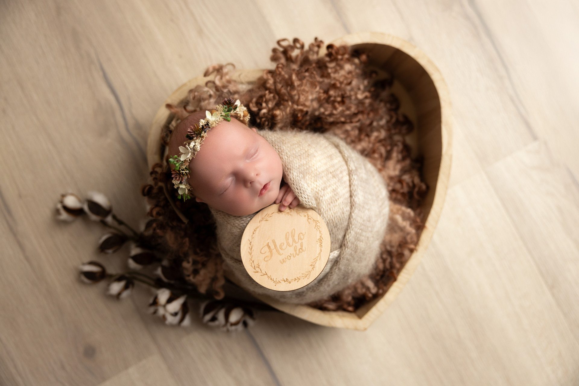 newborn session with elia making memories