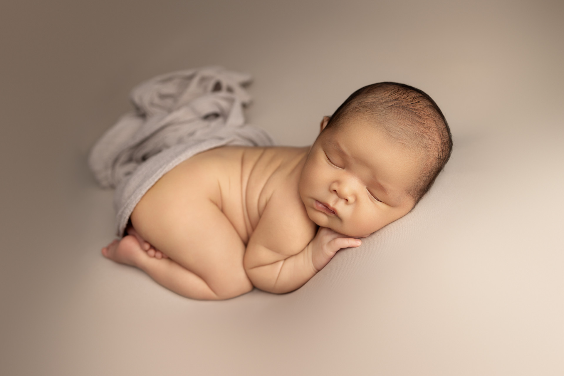 baby in bump up pose